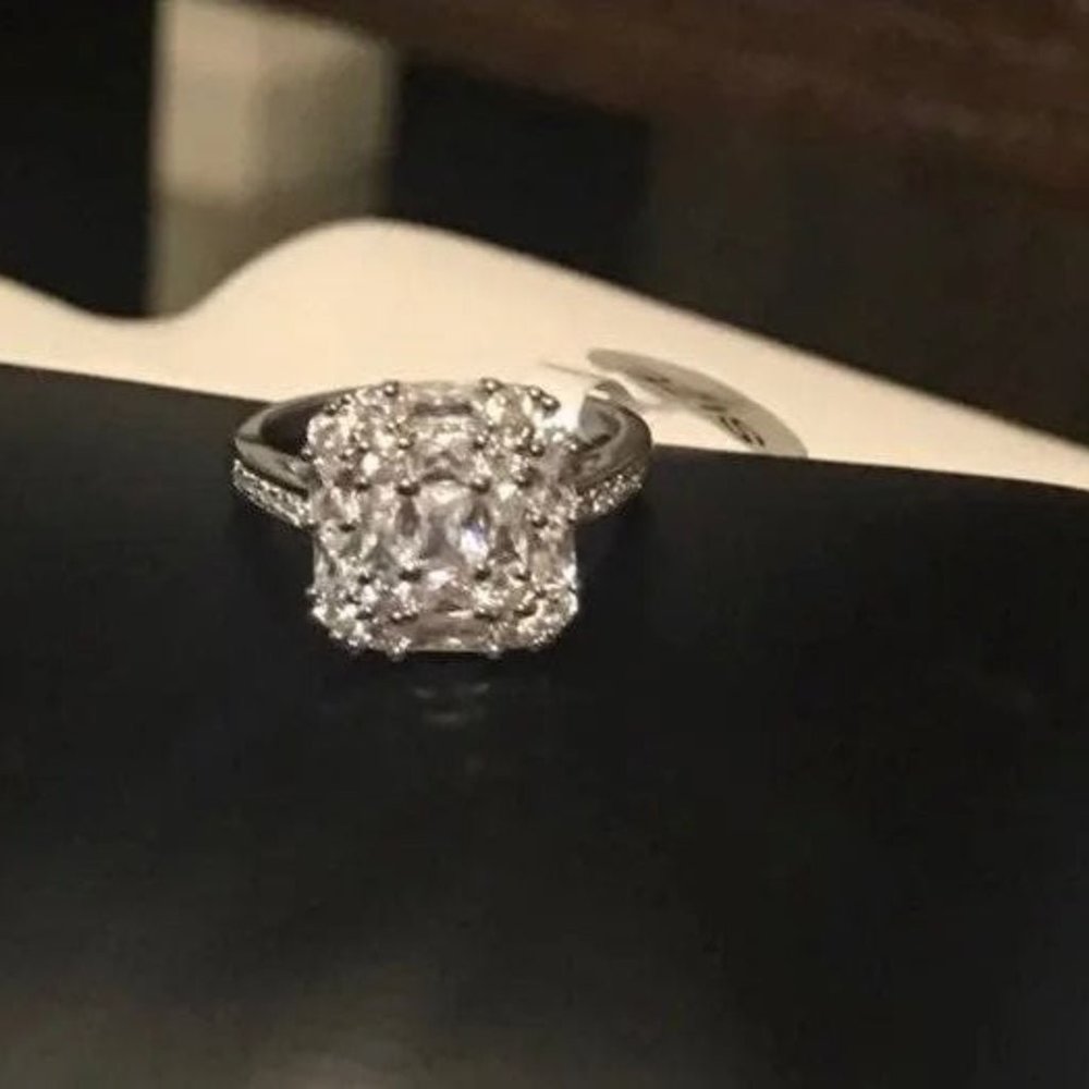 Pretty 2Ct Multi-Cut Sim Diamond Ring #7